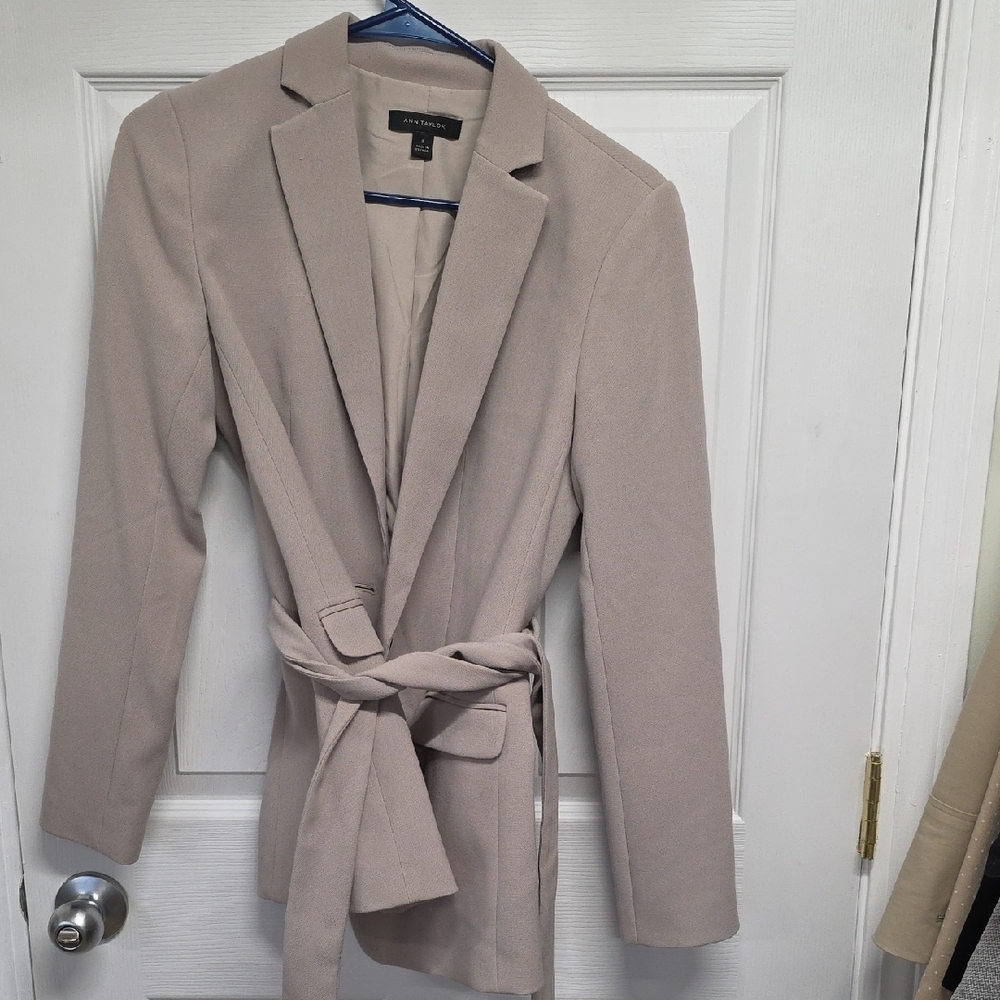 Ann Taylor Light Beige Women's Blazer